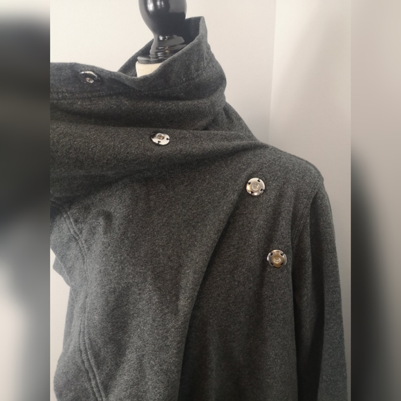 Lululemon Savasana wrap sweater - Picture 3 of 10